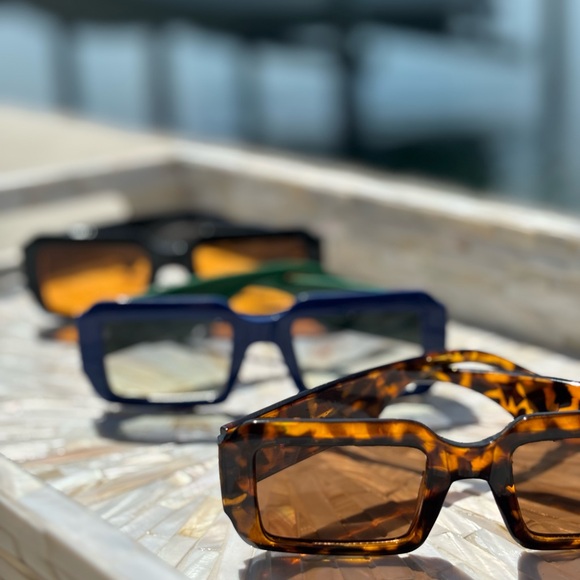 Bulky square sunglasses - Picture 2 of 2